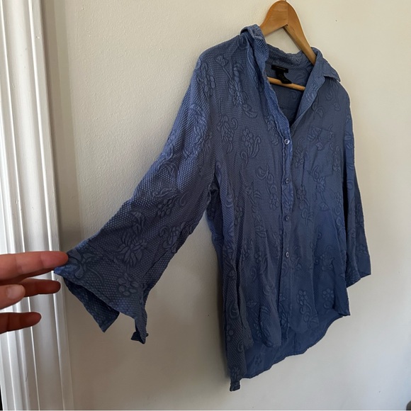 Vintage 90s y2k 100% silk Anne Carson blue textured button up blouse (binW4) - Picture 6 of 6